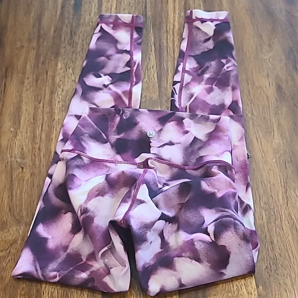 RARE Lululemon full on luxtreme wunder unders size 2 - Picture 3 of 5